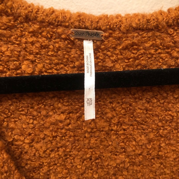 Cozy fall Free People knit sweater - Picture 2 of 6